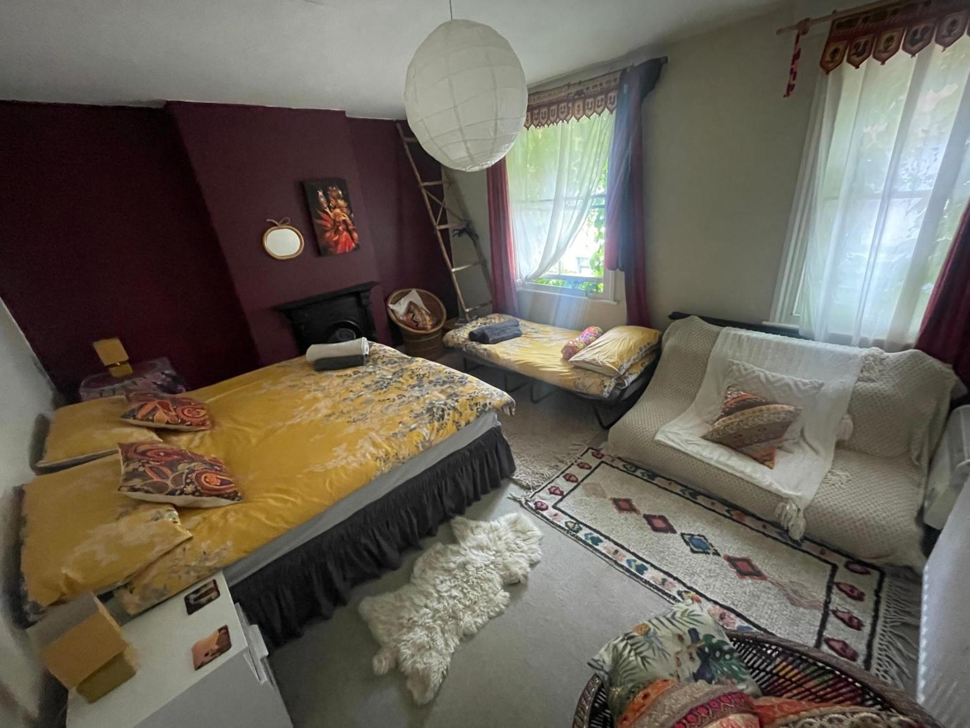 Homestay In The Heart Of Avalon Glastonbury Kültér fotó